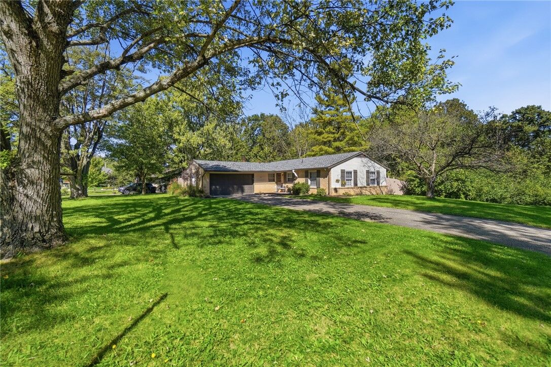 Property Photo:  2111 Plantation Trail  OH 45305 