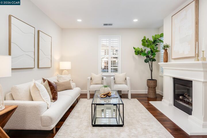 Property Photo:  2727 Salisbury Way  CA 94582 