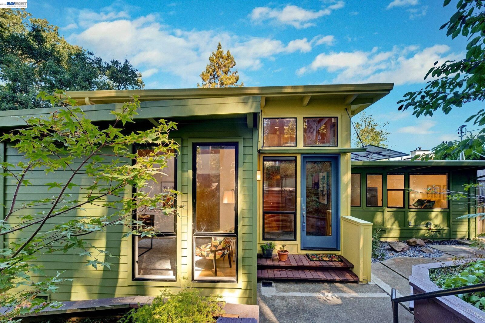 Property Photo:  605 Vistamont Avenue  CA 94708 