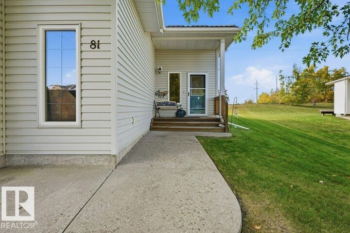 Property Photo:  81 Grayridge Crescent  AB T7Z 0A1 