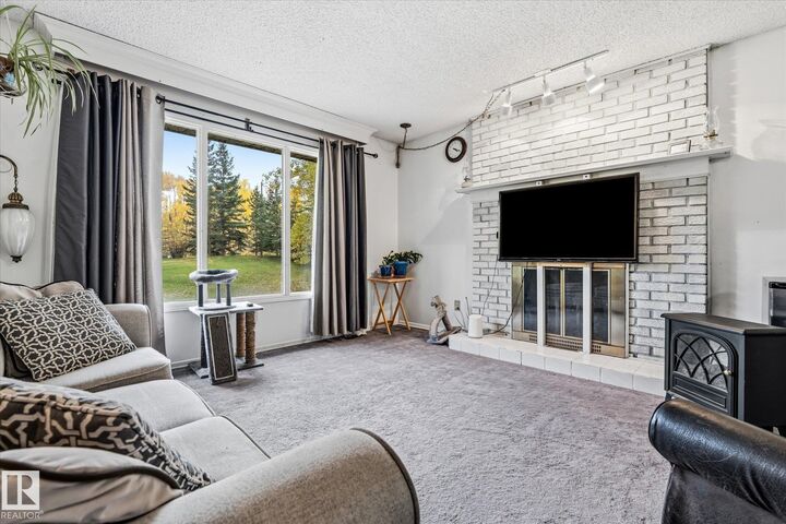 Property Photo:  53301 Rge Road 32 25  AB T0E 0N0 