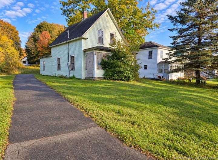 Property Photo:  47 Highland Avenue  NB E6J 1H7 