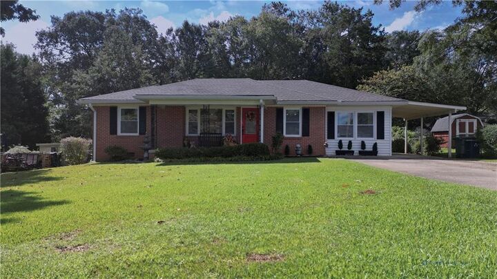 Property Photo:  304 Mobley Street  GA 30223 
