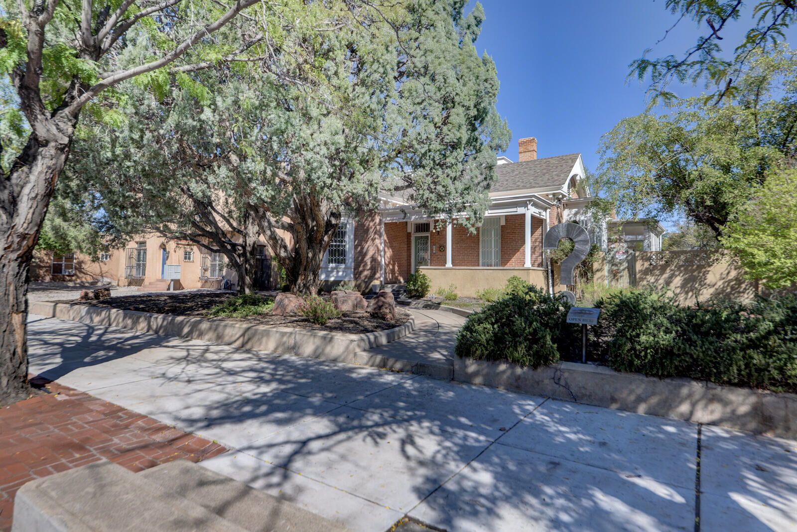 Property Photo: 909 Copper Avenue NW NM 87102