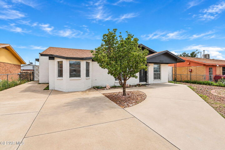 Property Photo: 10812 Aquamarine Street TX 79924