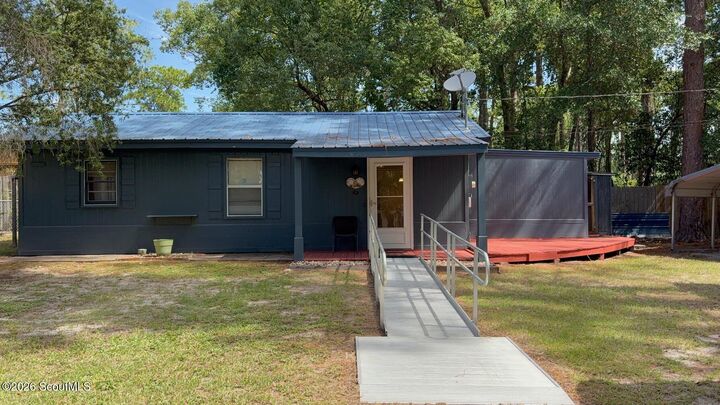 Property Photo: 704 Bay Street GA 31501