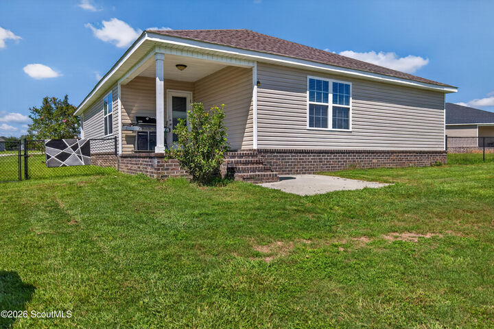 Property Photo: 206 E Leyland Court GA 30458