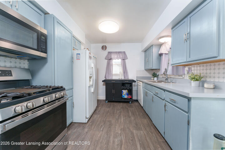 Property Photo: 821 Andrus Avenue MI 48917