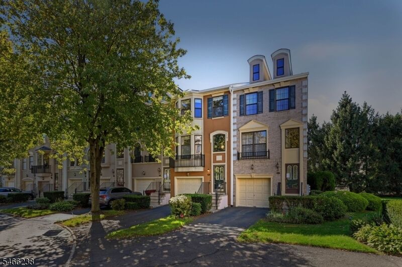 Property Photo: 471 Hartford Dr NJ 07110