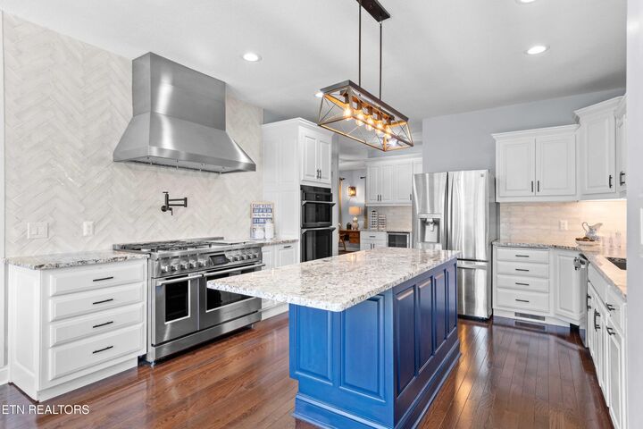 Property Photo:  274 Lakecrest Drive  TN 37748 