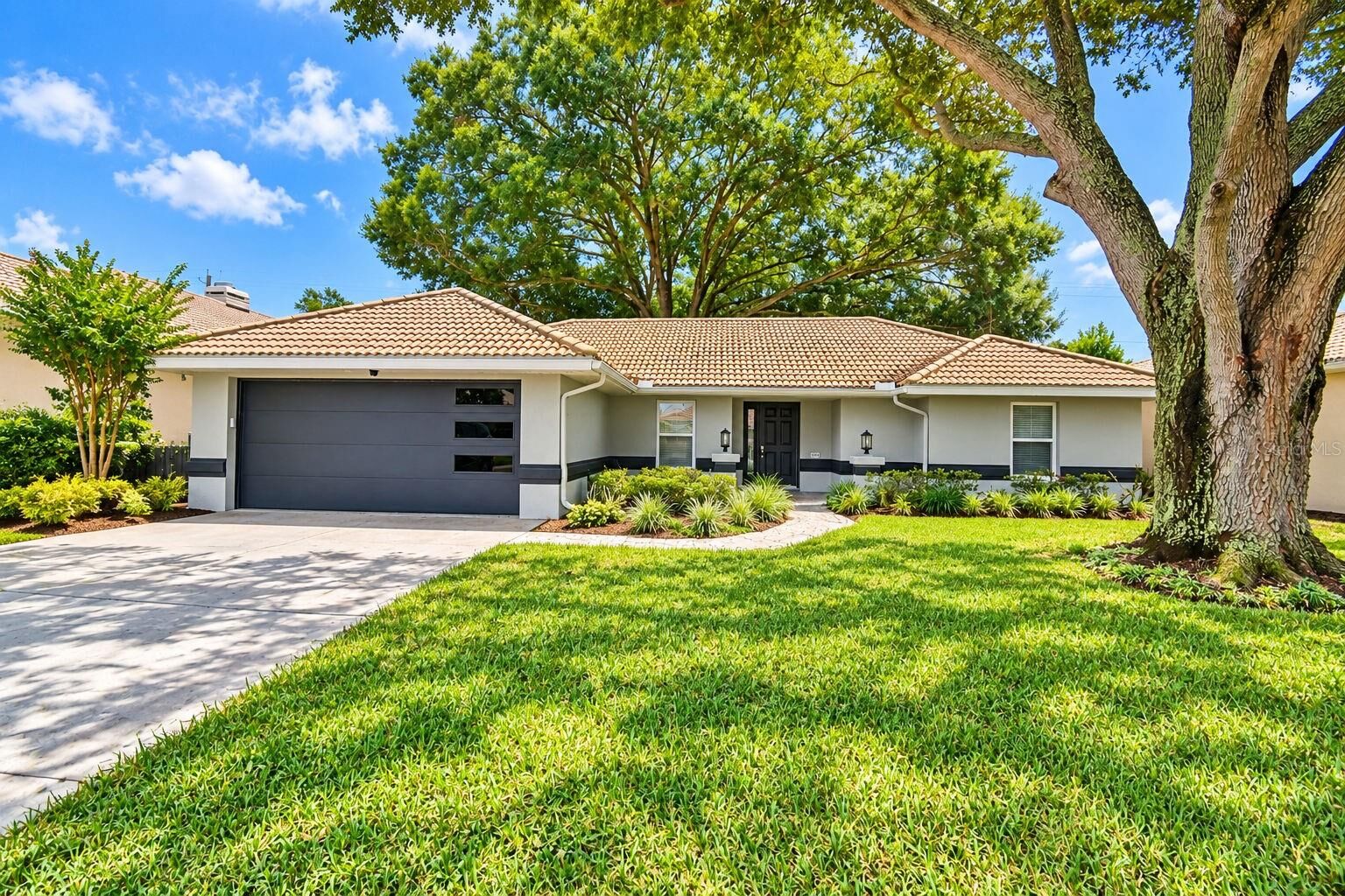 Property Photo:  106 Harbor Way  FL 33823 