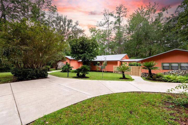 Property Photo:  5306 NW 57th Way  FL 32653 