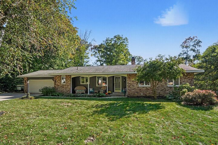 Property Photo:  17292 Burkshire Drive  MI 49417 
