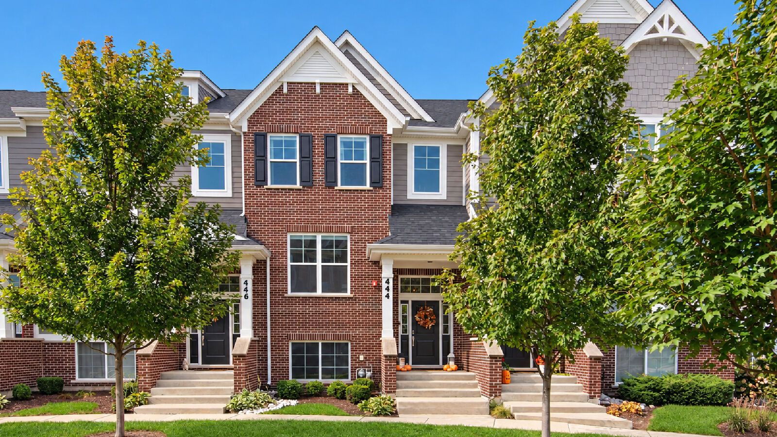Property Photo:  444 Ashley Avenue  IL 60525 