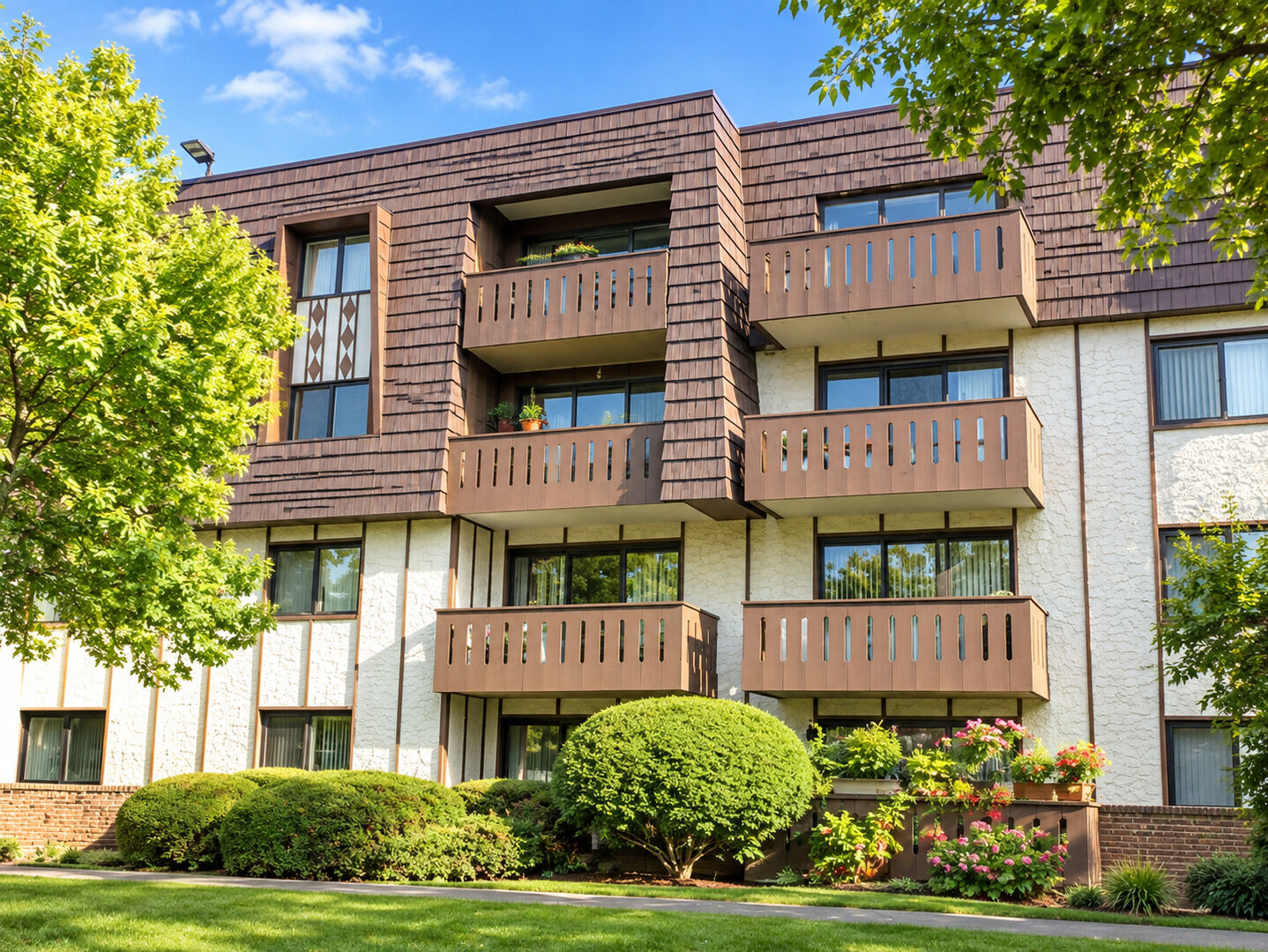 Property Photo:  13200 W Heiden Circle 2302  IL 60044 