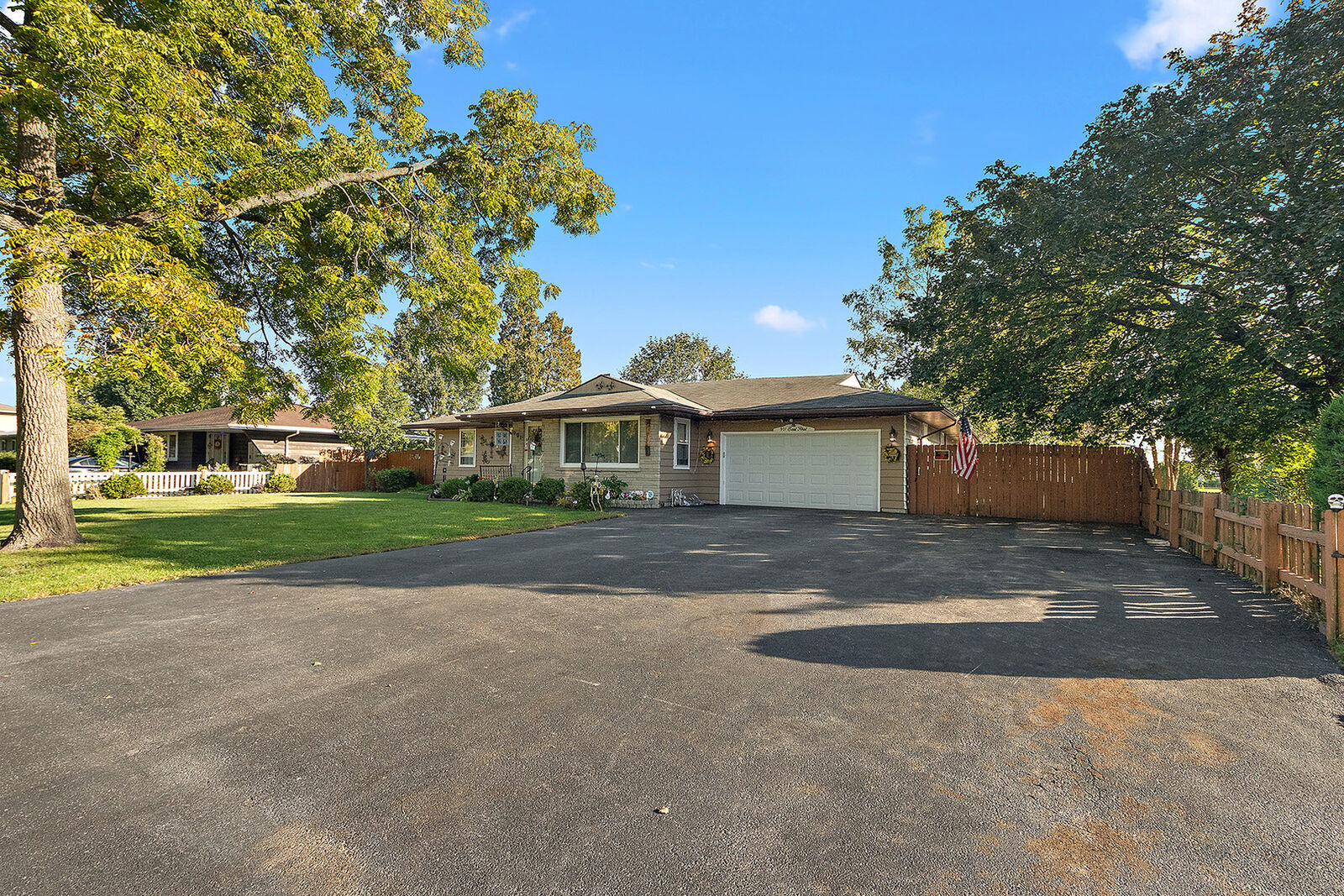 Property Photo:  901 E 1st Street  IL 60441 