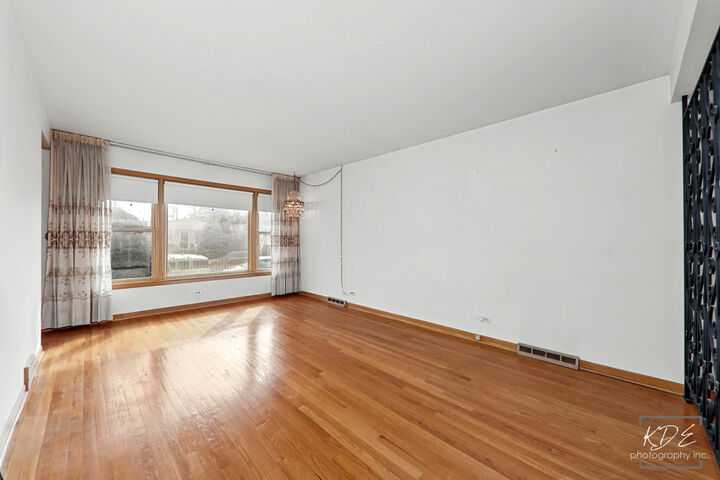 Property Photo:  3216 N Ottawa Avenue  IL 60634 