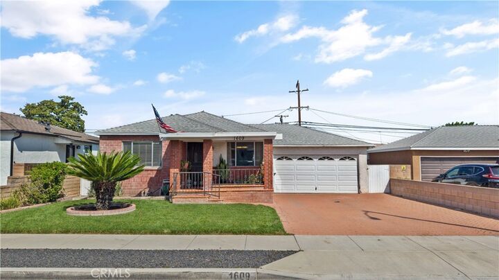Property Photo:  1609 E Silva  CA 90807 