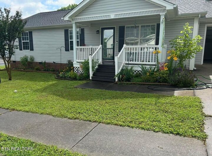Property Photo: 103 Savannah Cove TN 37307