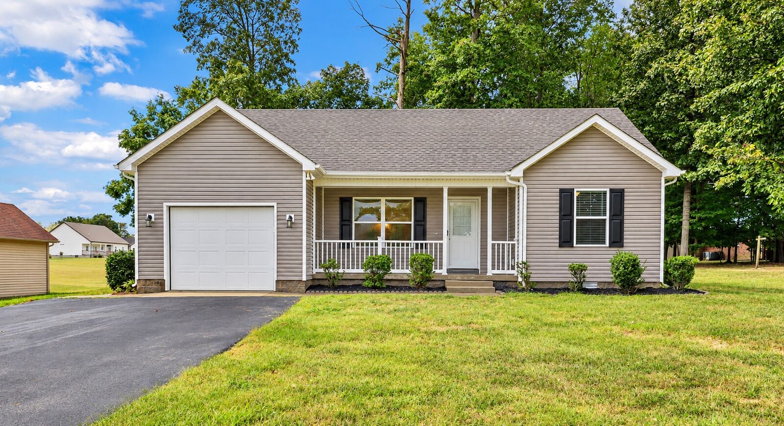 Property Photo:  112 Riverbend Dr  KY 42220 