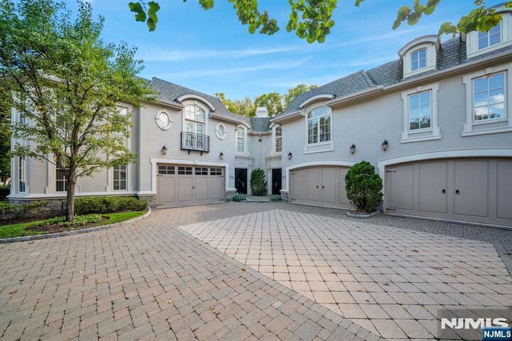 Property Photo:  713 Bellaire Drive  NJ 07627 
