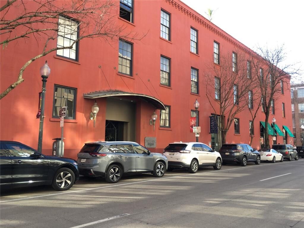 Property Photo:  330 Julia Street 223  LA 70130 