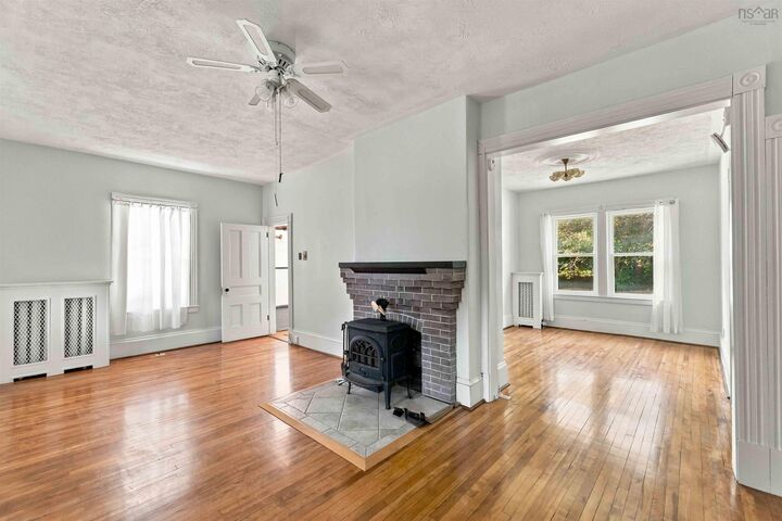 Property Photo:  1107 Middle Street  NS B0P 1T0 