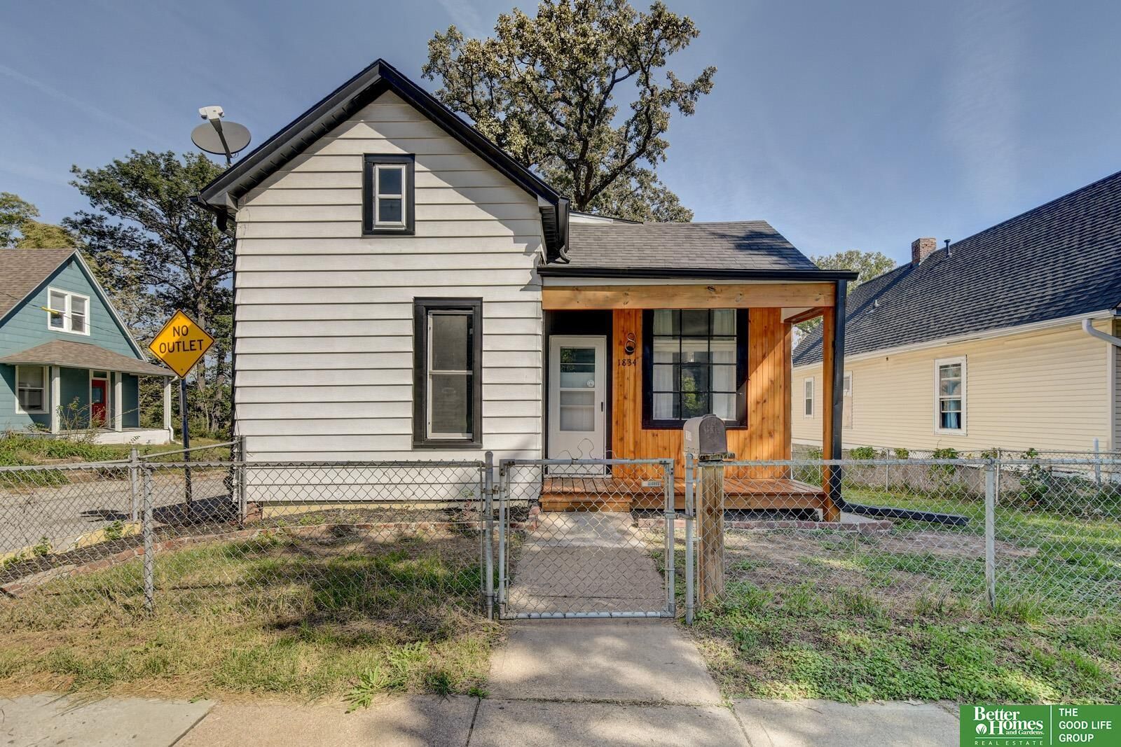 Property Photo:  1834 Ontario Street  NE 68108 