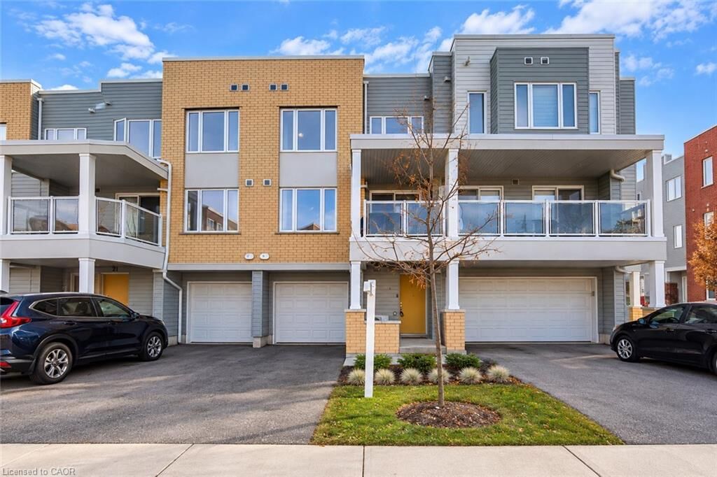 Property Photo:  23 Valencia Avenue  ON N2R 0R7 