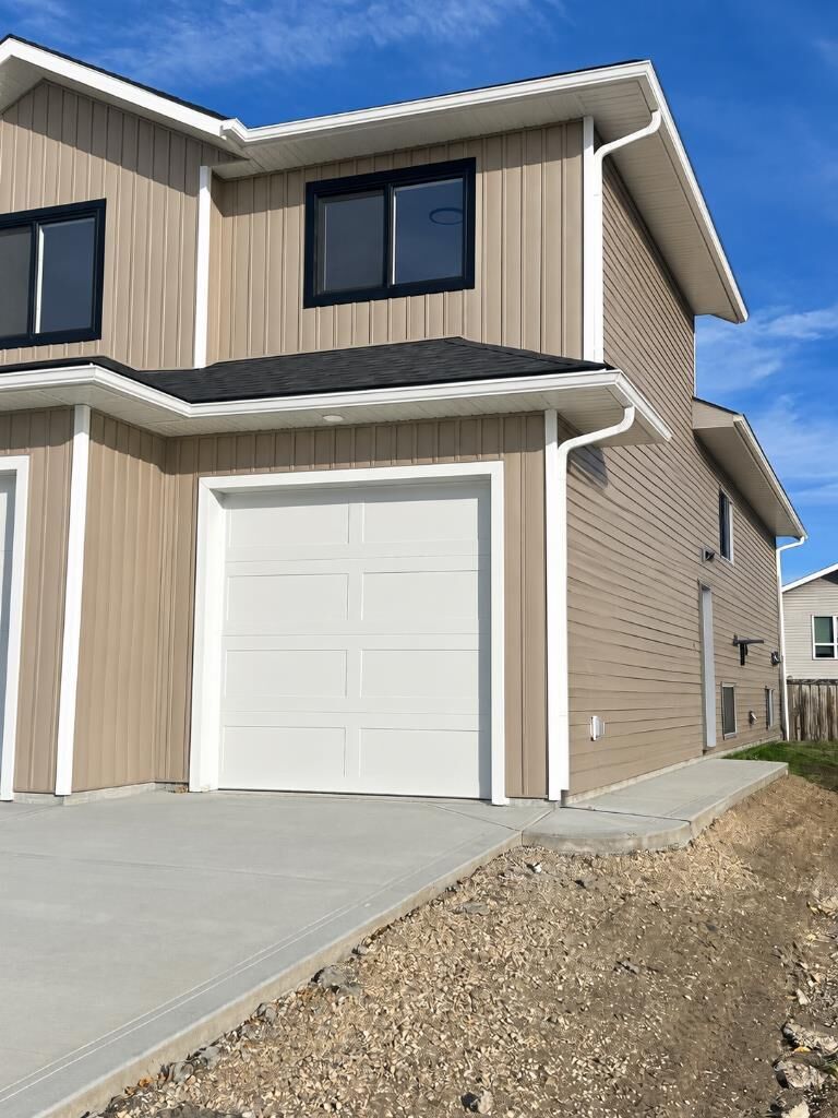 Property Photo: 8870 85A Avenue A AB T8X 0R5