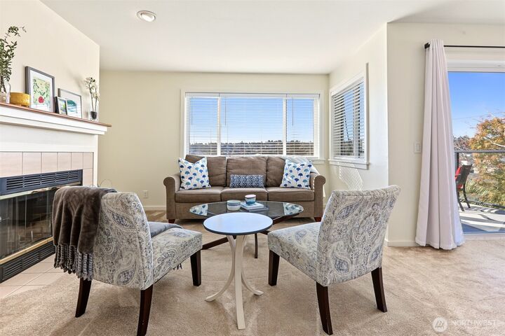 Property Photo: 2040 13th Avenue W 11 WA 98119