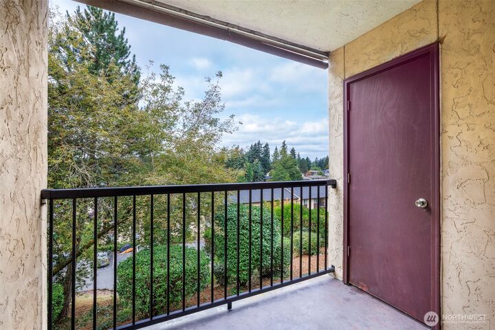 Property Photo: 14509 127th Lane NE N-39 WA 98034