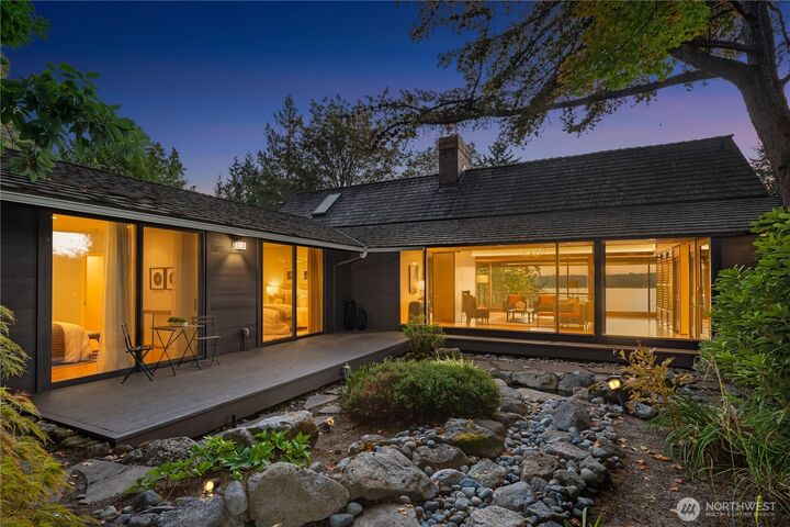 Property Photo: 4429 Forest Avenue SE WA 98040