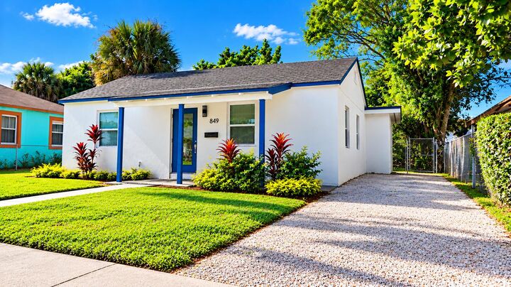 Property Photo:  849 W 2nd Street A  FL 33404 