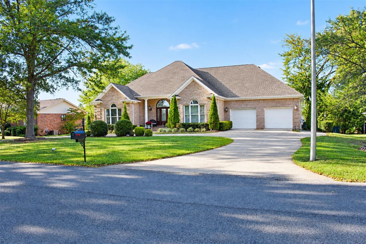 Property Photo:  1724 Greenview Lane  KY 42103 