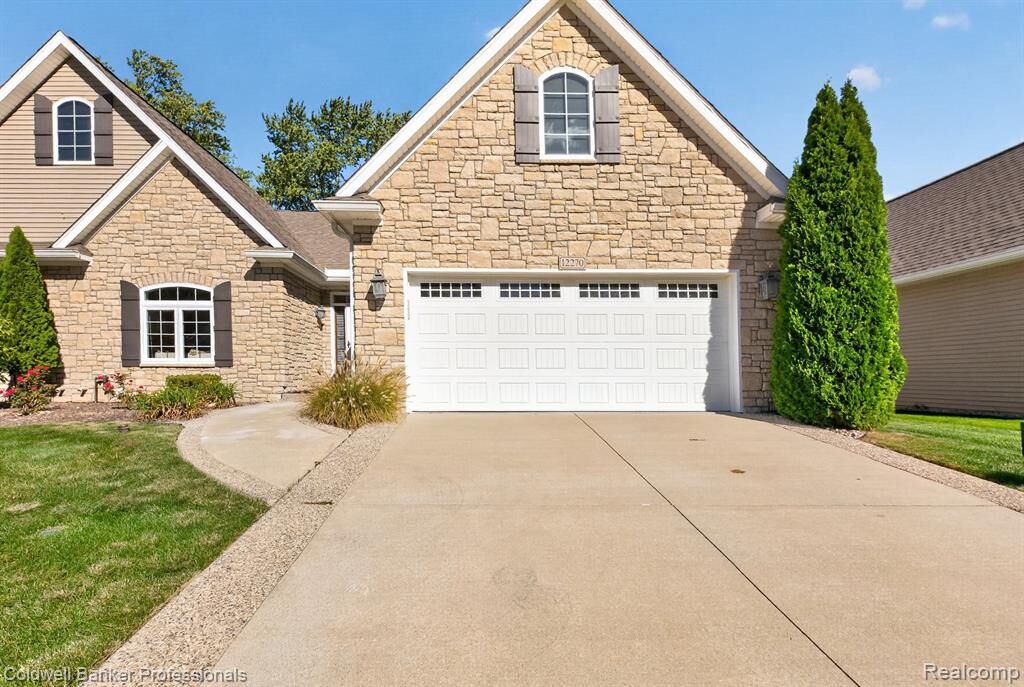 Property Photo:  12270 Worthington Court  MI 48439 