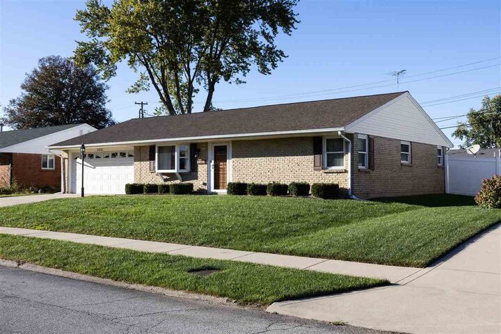Property Photo:  2430 Birch Drive  IN 47374 