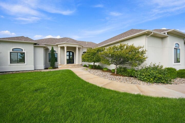 Photo de la propriété:  2901 W Crystal Beach St  KS 67204-2410 