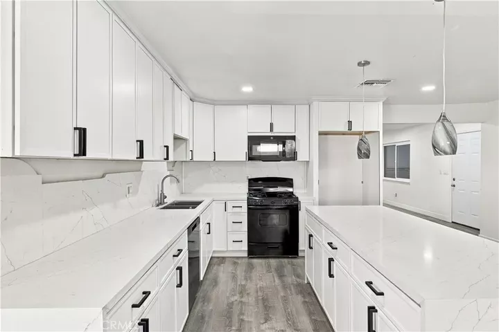 Property Photo:  705 N Pepper  CA 92376 