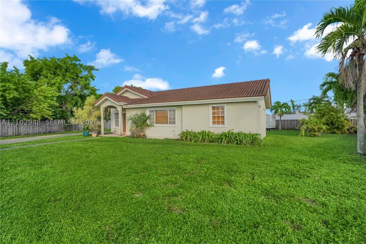 Property Photo: 11525 SW 49th Ter FL 33165