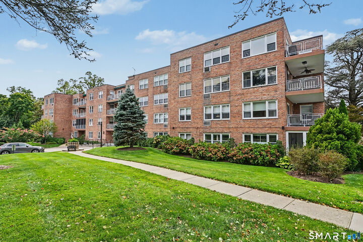 Property Photo:  3 Putnum Hill Road 1K  CT 06830 