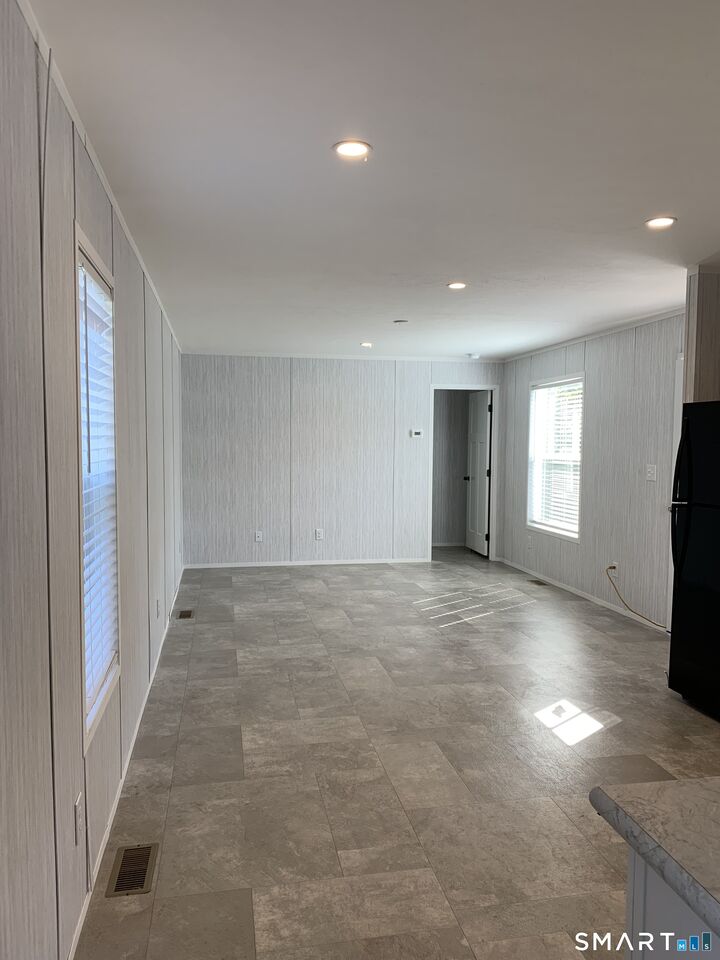 Property Photo:  1900 North Broad Street 14  CT 06450 