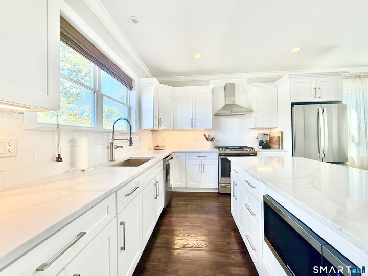 Property Photo:  35 Terrace Place 2  CT 06902 