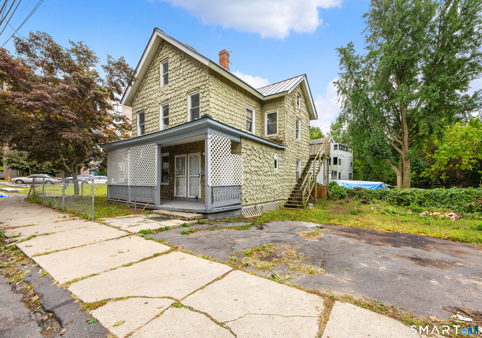 Property Photo:  360 Pine Street  CT 06704 