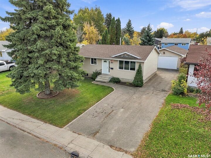 Property Photo:  3867 Miyo-Wâhkôhtowin Road  SK S7L 5T1 