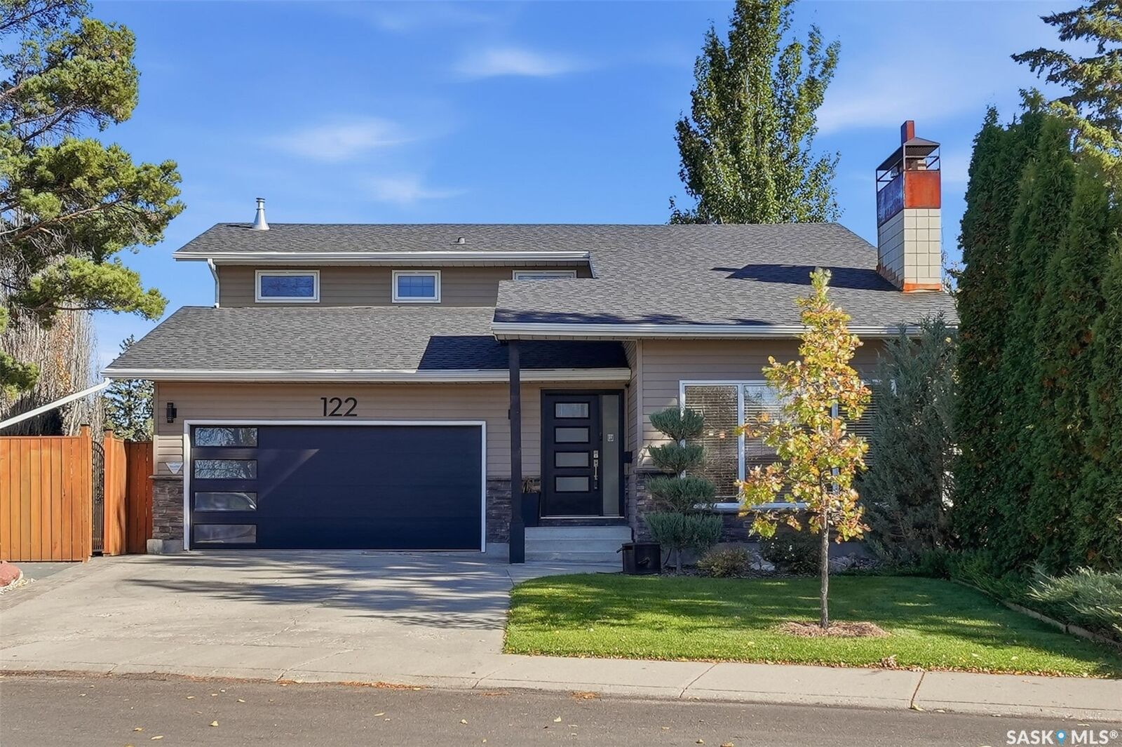 Property Photo:  122 O' Brien Crescent  SK S7K 5K4 