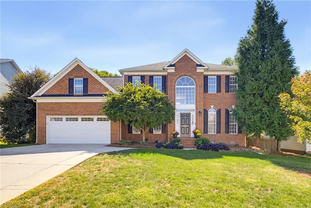 Property Photo: 2926 Shady View Drive NC 27265