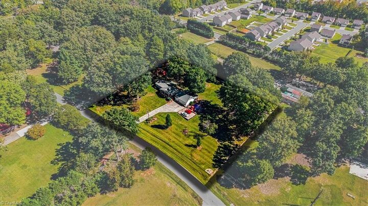 Property Photo: 5312 Arborlinda Drive NC 27405