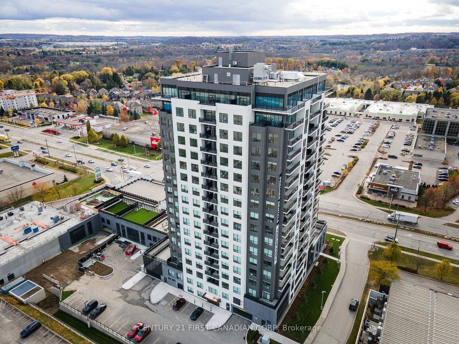 Property Photo:  4286 King Street 1204  ON N2P 2E9 