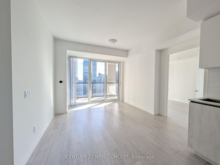 Property Photo:  400 King Street W 2817  ON M5V 0X8 